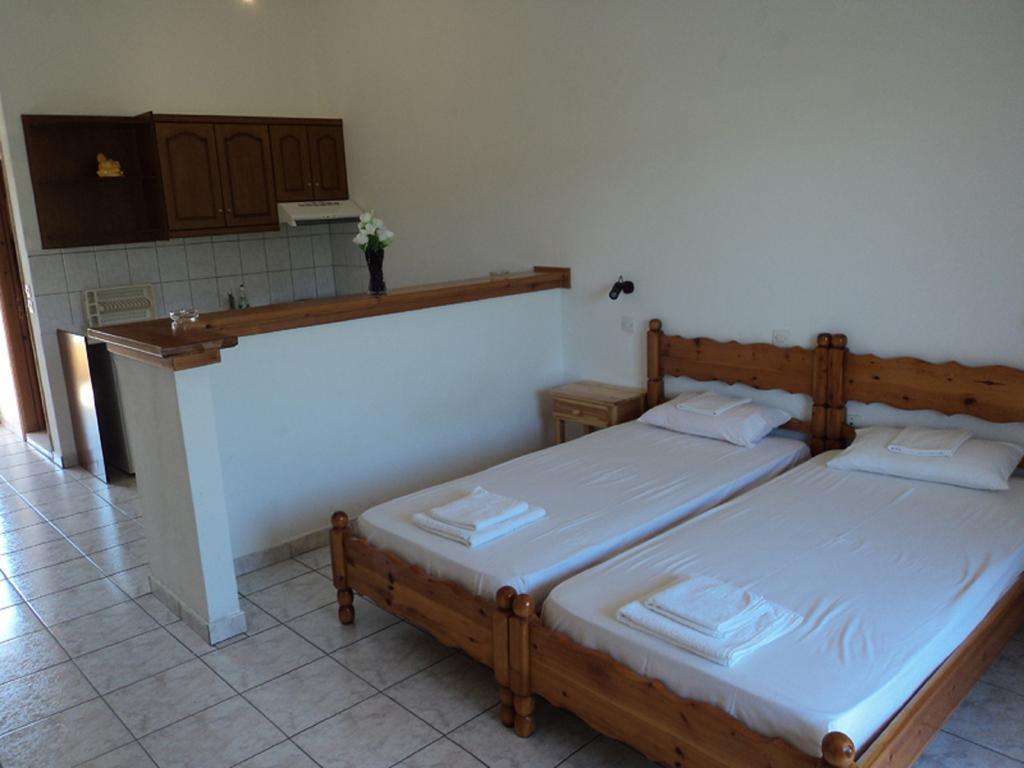 Faethon Aparthotel Karousadhes  Стая снимка